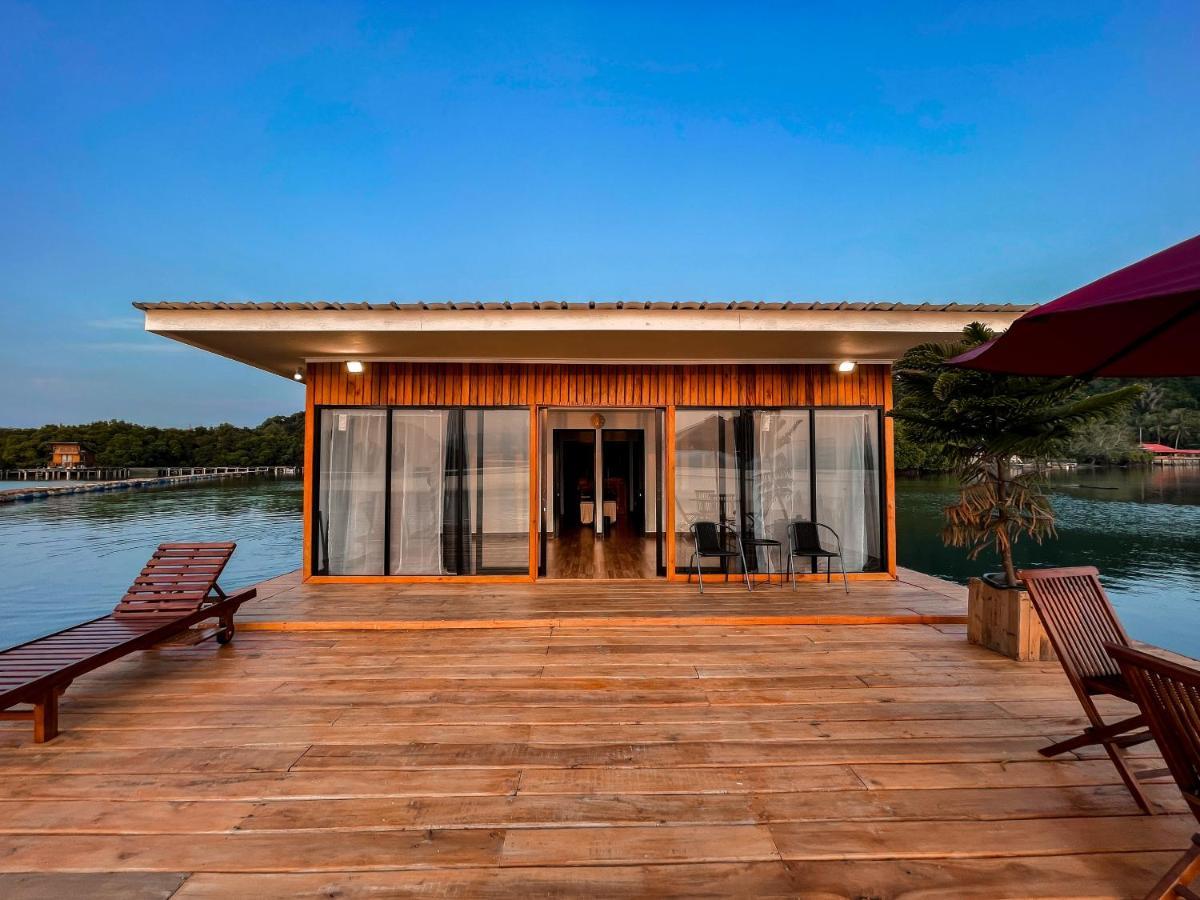 Andreas Resort Sukajaya Exterior photo